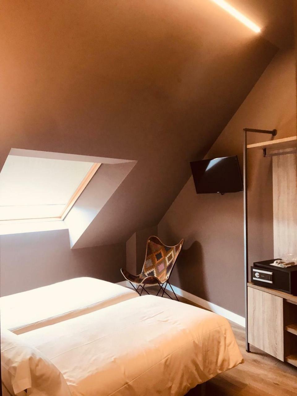 Rener Hotel Los Campones 希洪 外观 照片