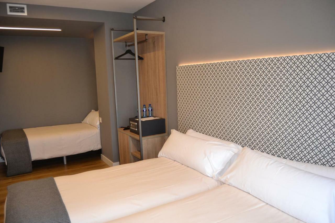 Rener Hotel Los Campones 希洪 外观 照片